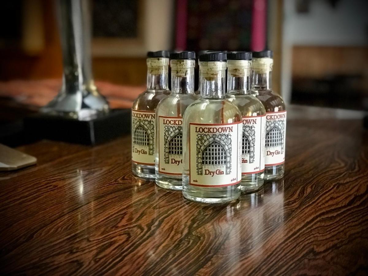 The White Horse Inn, Clun المظهر الخارجي الصورة